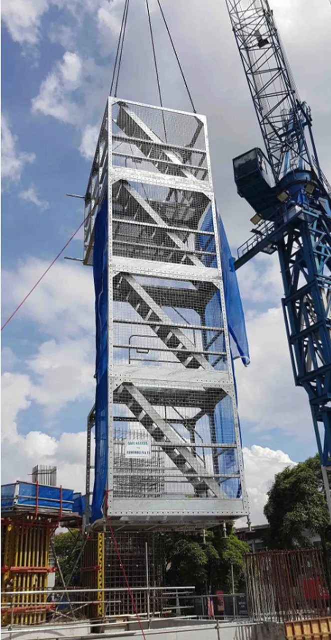 Super Access module lifted into place by crane at Uptown Damansara